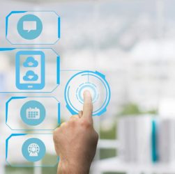 Aumentare l'engagement del pubblico in fiera grazie ai touch screen interattivi
